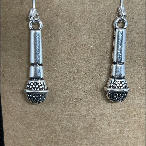 Jewelry - Earrings MicPhone